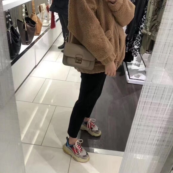 NWT Michael Kora Large Sloan Editor Leather Shoulder Bag in Truffle - Picture 3 of 4